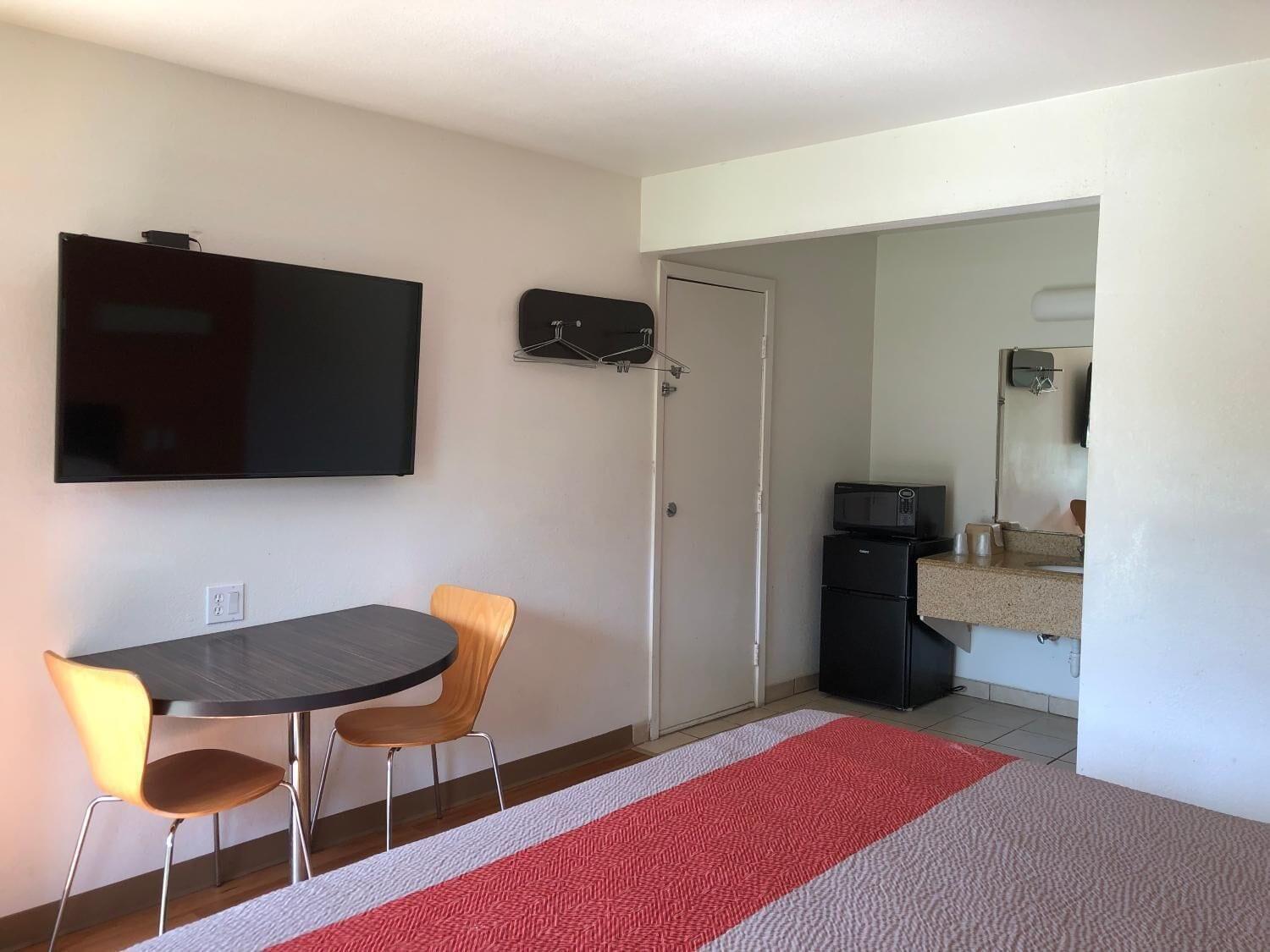 Motel 6-Clute, Tx Εξωτερικό φωτογραφία