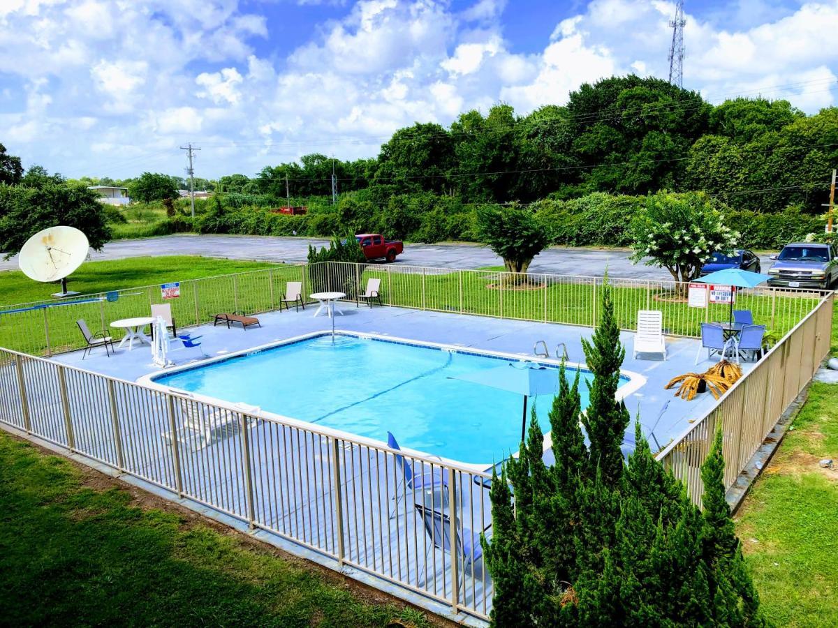 Motel 6-Clute, Tx Εξωτερικό φωτογραφία